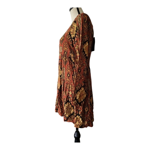 Chaser Bohemian Print Long Sleeve Mini Dress Size S New - Picture 2 of 6